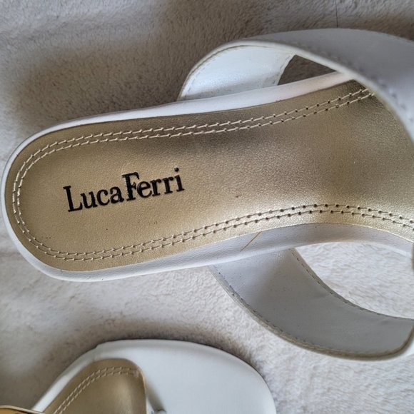 LUCA FERRI White Sandals with Gold Accent Size 7 - Picture 4 of 8
